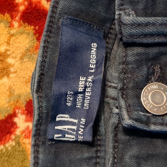 Gap Side Button High Rise Universal Legging Dark Wash 4/27 Short - Picture 5 of 13